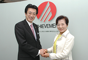 篠原欣子氏 × 青木仁志