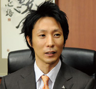 米田功氏