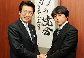 相川佳之氏 × 青木仁志