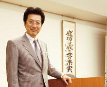 青木仁志氏 × 青木仁志