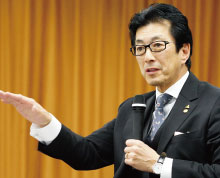 青木仁志氏 × 青木仁志