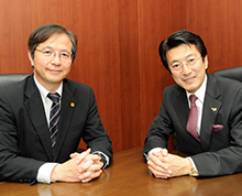 嘉悦朗氏 × 青木仁志