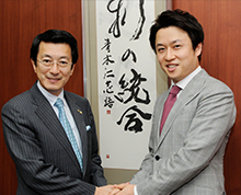 山本敏行氏 × 青木仁志