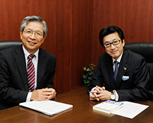 近藤宣之氏 × 青木仁志