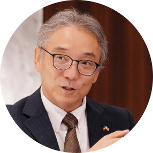水越氏